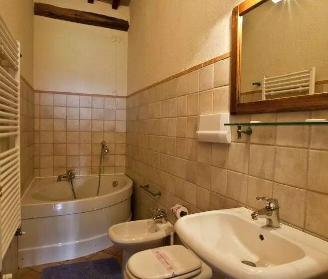 Villa 5 Makuuhuonetta, Podere Il Pino