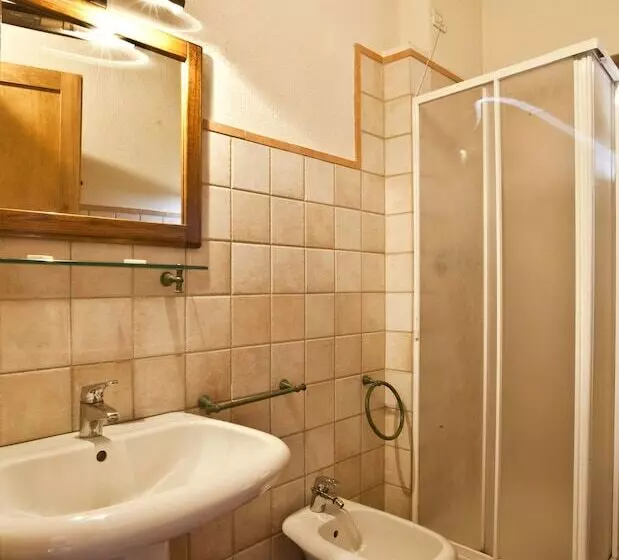 Villa 5 Makuuhuonetta, Podere Il Pino