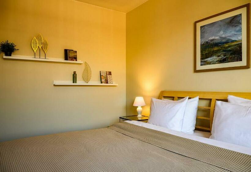 اتاق استاندارد, More