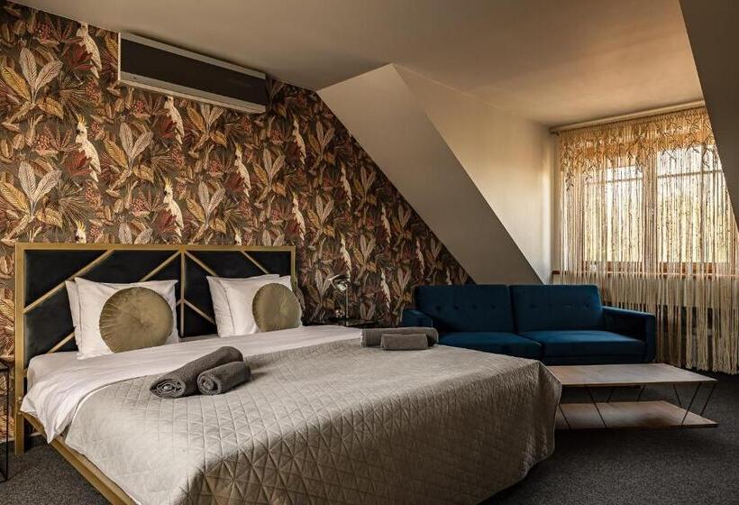 اتاق راحتی, More