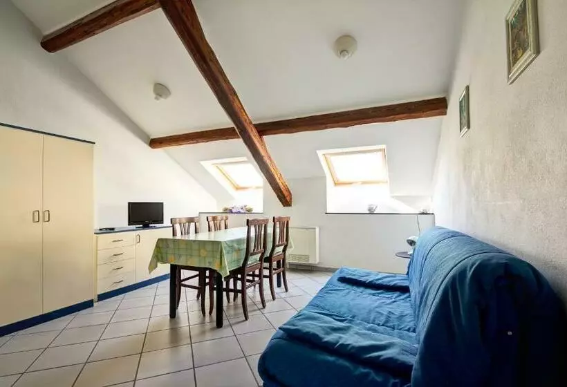 1 Bedroom Penthouse Apartment, Primula