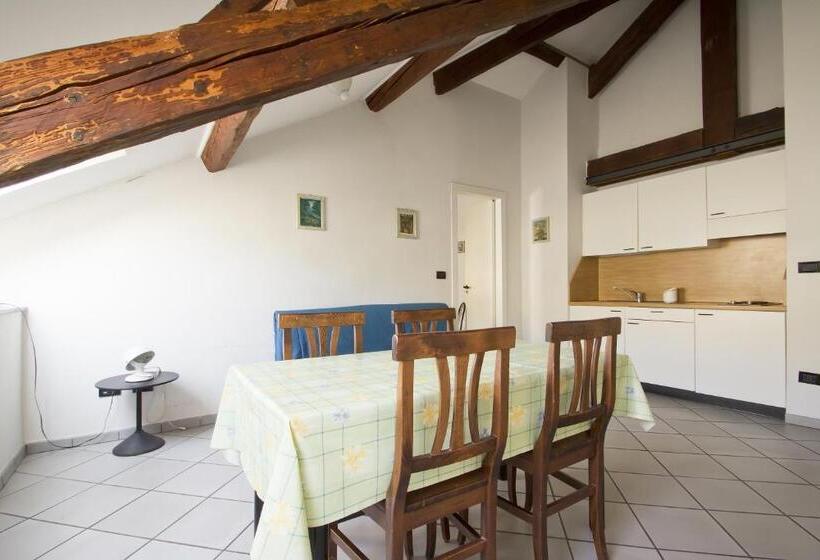 带1个卧室的顶楼公寓, Primula