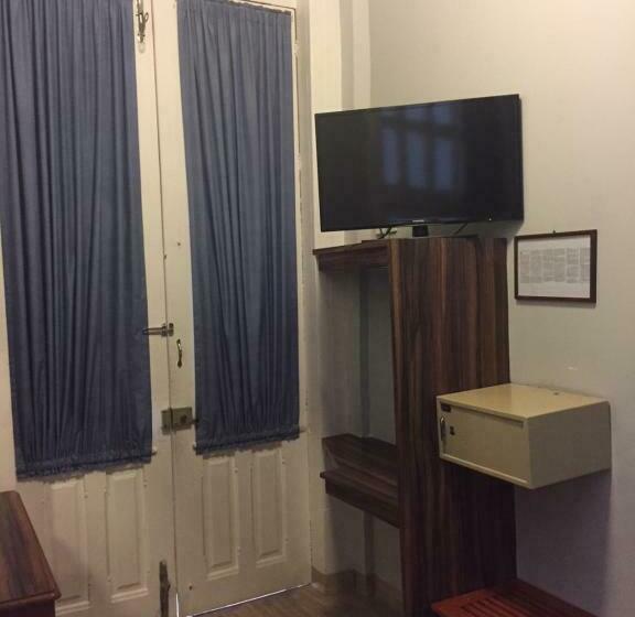 スタンダードルーム, Principal