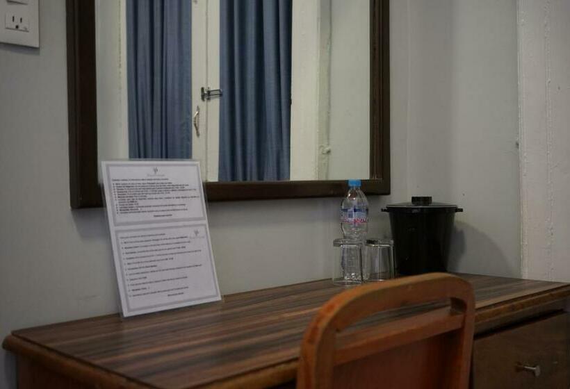 スタンダードルーム, Principal