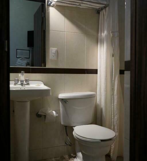 Quarto Estandar, Principal