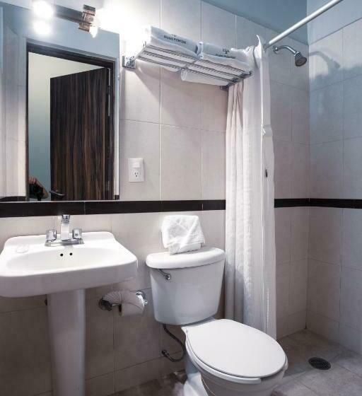 スタンダードルーム, Principal