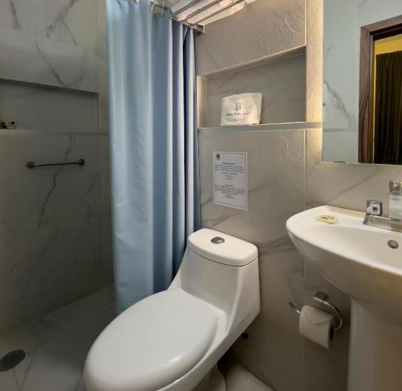 スタンダードルーム, Principal