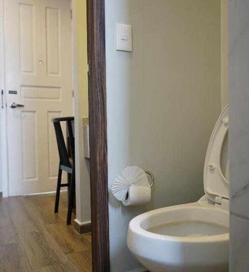 スタンダードルーム, Principal