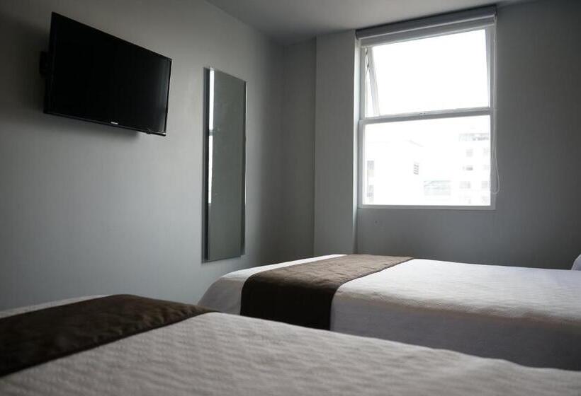 Quarto Estandar, Principal