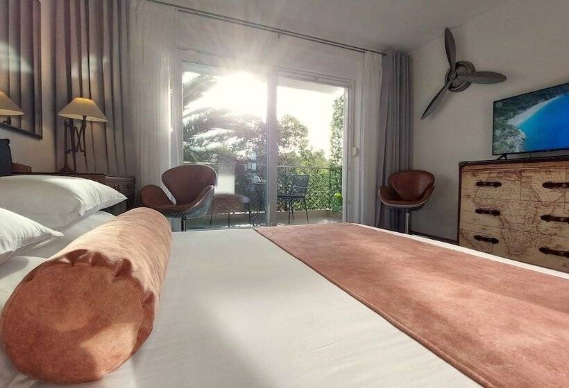 استودیوی لوکس, Refresh Boutique Apartments