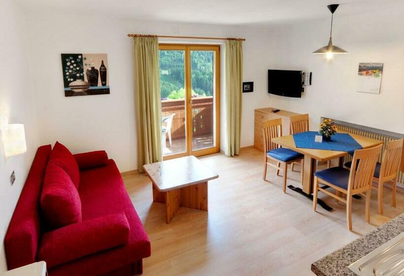 דירת חדר, Residence Töglhof