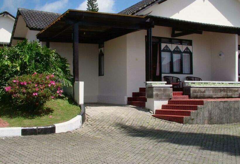 침실 1개 주택, Sibayak Internasional