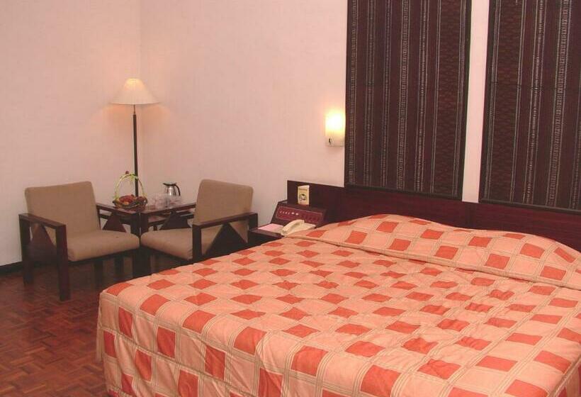 침실 1개 주택, Sibayak Internasional