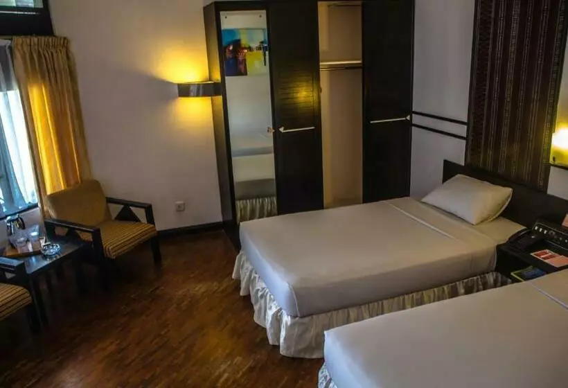Deluxe-huone, Sibayak Internasional