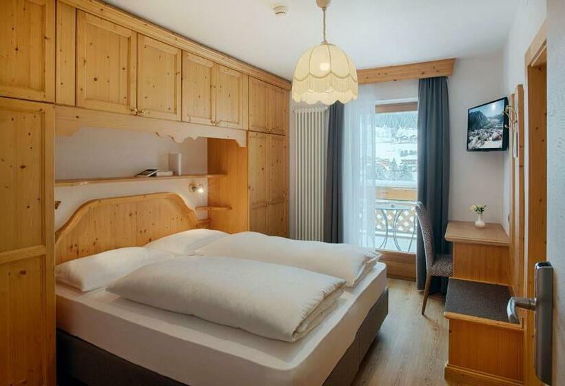 غرفة قياسية مزوَّدة بشُرفة, Villa Eden