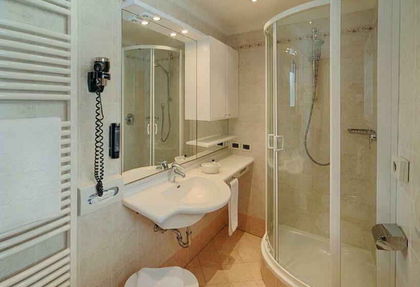 غرفة قياسية فردية مزودة بشُرفة, Villa Eden