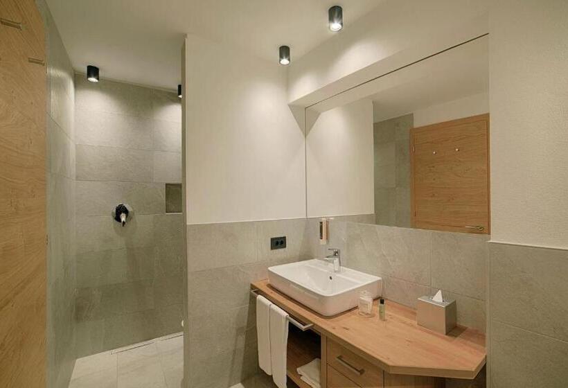 Номер Deluxe с Балконом, Villa Eden