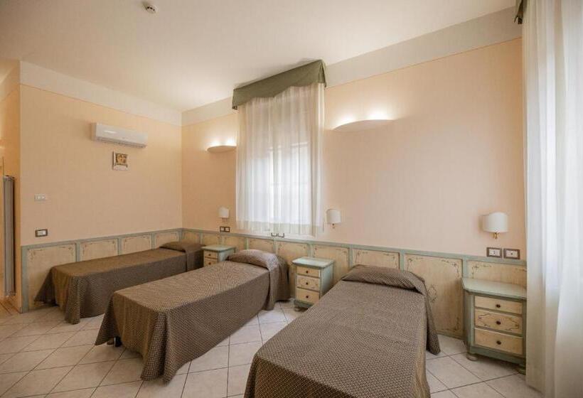 스탠다드 트리플 룸, Villa Santa Margherita   B&b