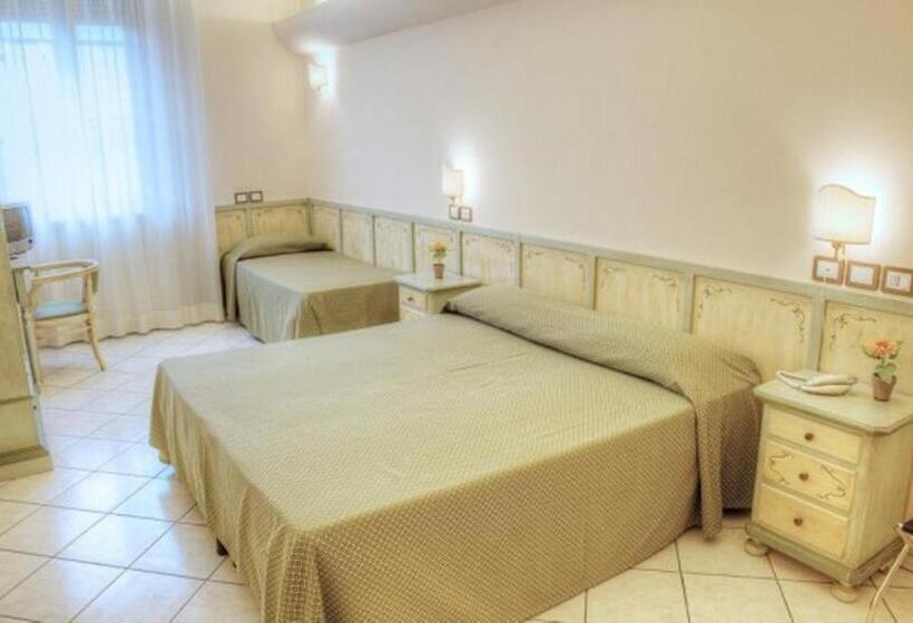 스탠다드 트리플 룸, Villa Santa Margherita   B&b