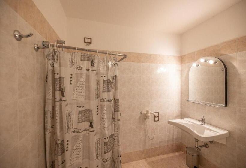 장애인을 위한 스탠다드 룸, Villa Santa Margherita   B&b