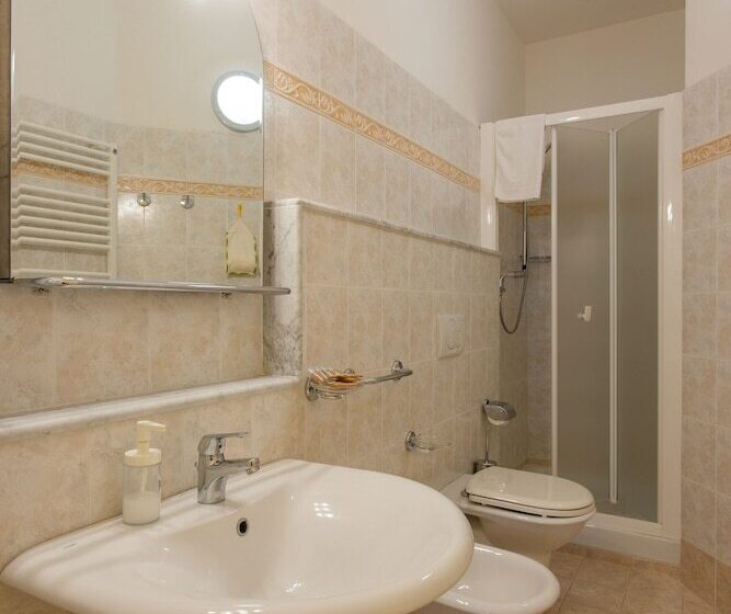 اتاق سوپریور سه تخته, Villa Santa Margherita   B&b