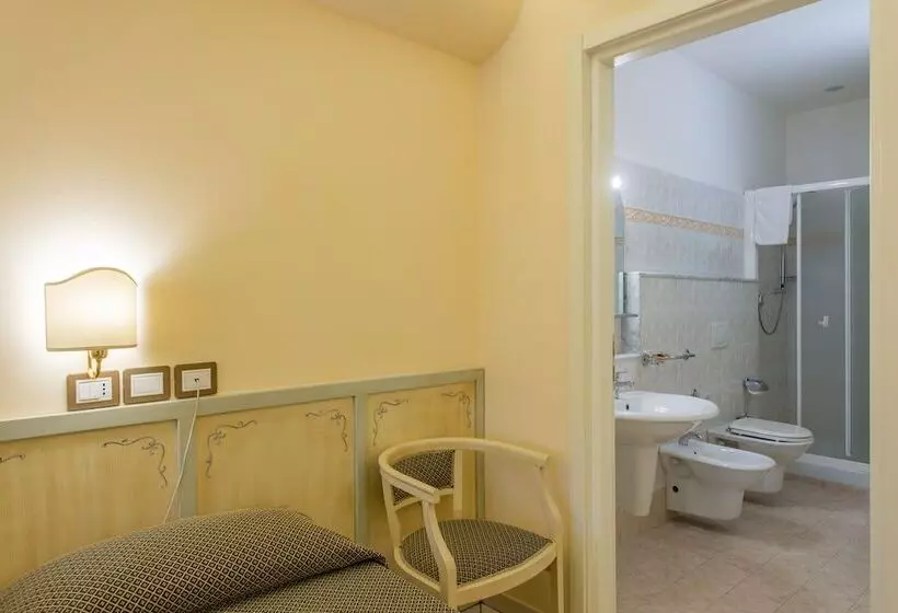 اتاق سوپریور چهار تخته, Villa Santa Margherita B&b