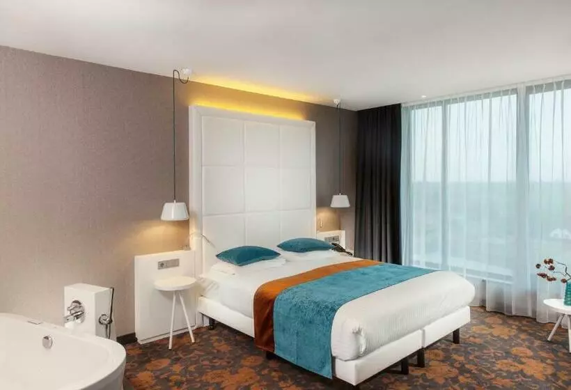 キングサイズベッドのスーペリアルーム, Van Der Valk Hotel Veenendaal