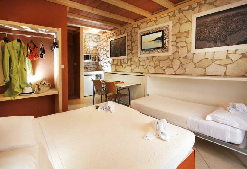 غرفة قياسية مزوَّدة بشُرفة, Albergo Garni Orchidea