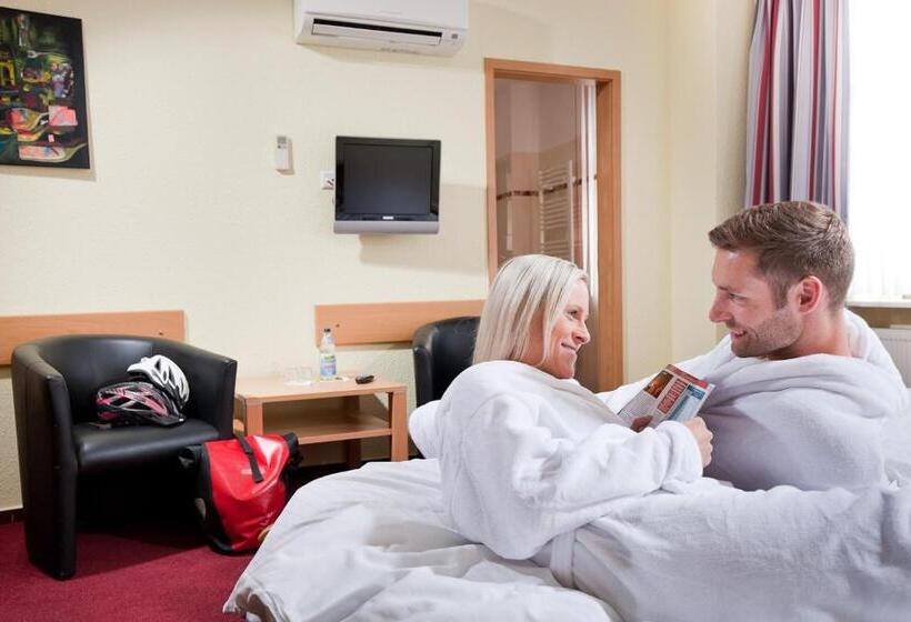 标准间, Pension Am Schwanenteich