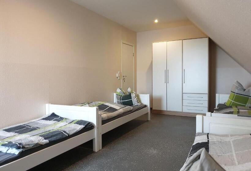 Трехместный Номер Стандарт Совместная Ванная, Pension Citytravel