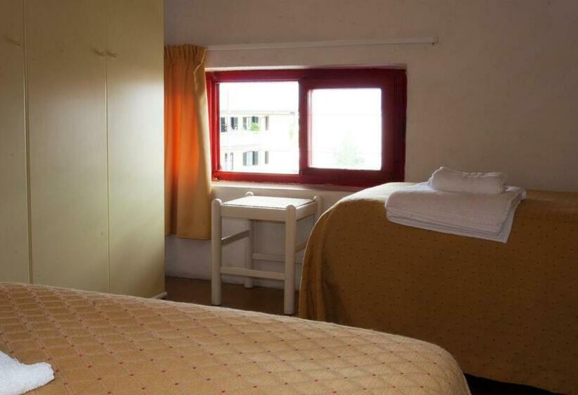 Номер Стандарт в Мансарде, Residence Poggio Al Lago