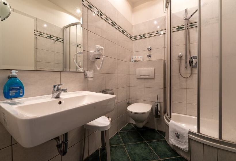 스탠다드 룸, Westhoff