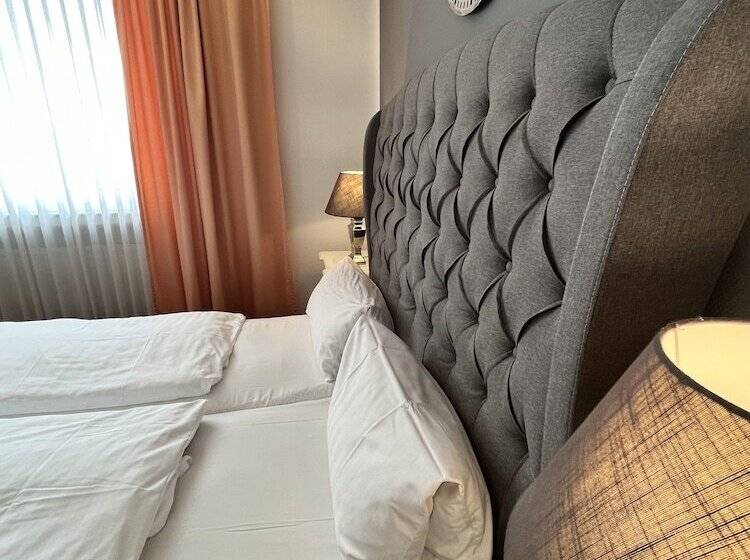 스탠다드 룸, Westhoff