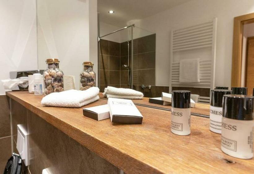 スタンダードルーム, Ten Hoopen Restaurant Deele