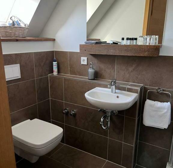 スタンダードルーム, Ten Hoopen Restaurant Deele