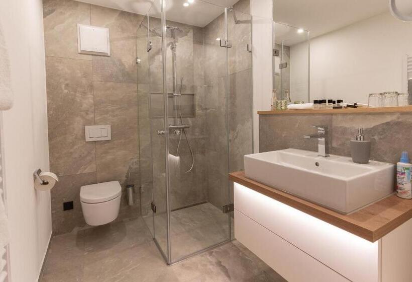 スイート, Ten Hoopen Restaurant Deele