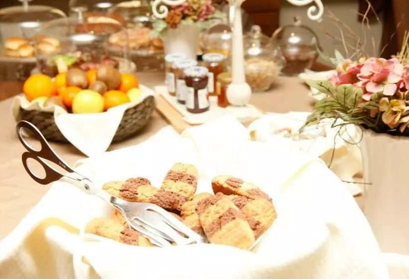 Standard Kolmen Hengen Huone, Villa Clementina