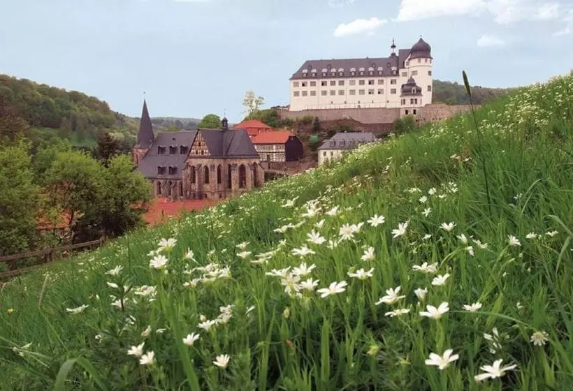 Standard-huone, Zum Kanzler
