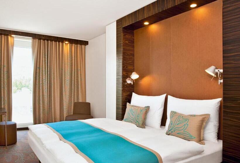 キングサイズベッドのスタンダードルーム, Motel One Magdeburg