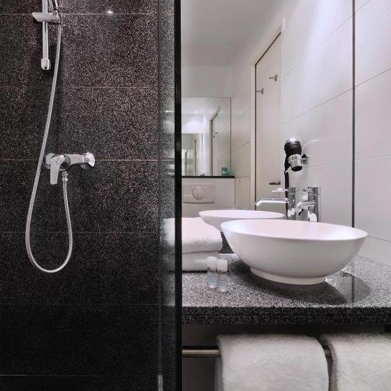 キングサイズベッドのスタンダードルーム, Motel One Magdeburg