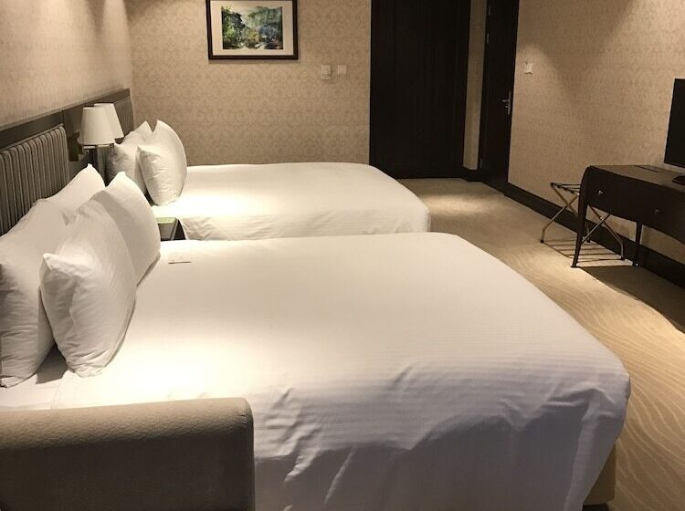 Quarto Familiar, Evergreen Laurel Hotel, Shanghai