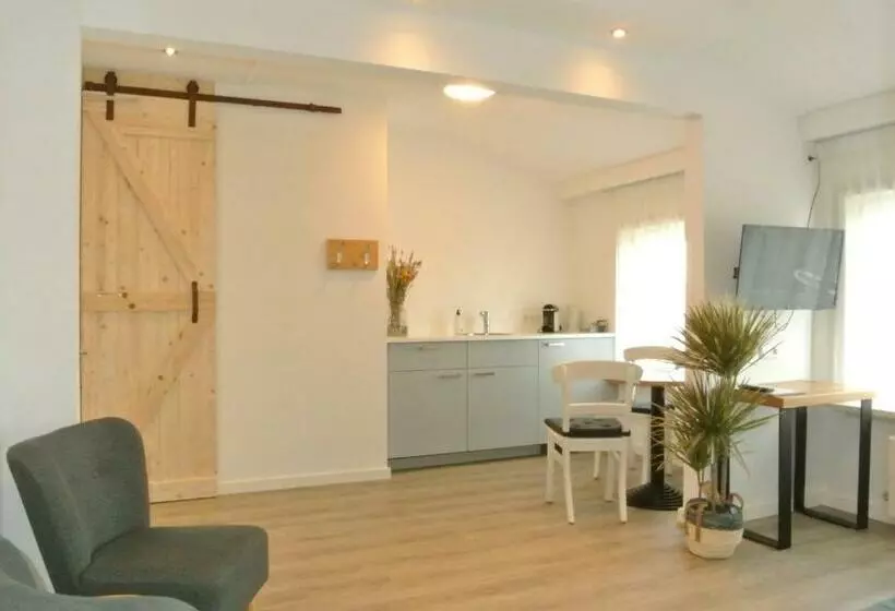 スタンダードルーム, Bed&breakfast Aan Strand