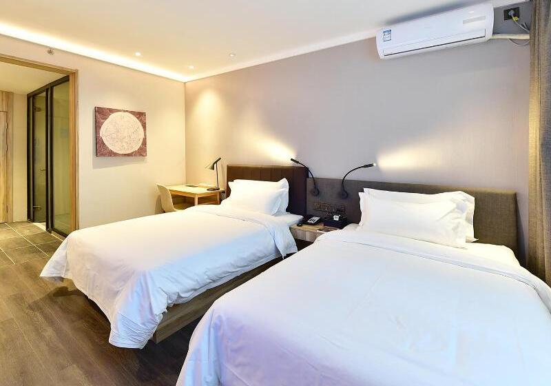 패밀리 룸, Hanting