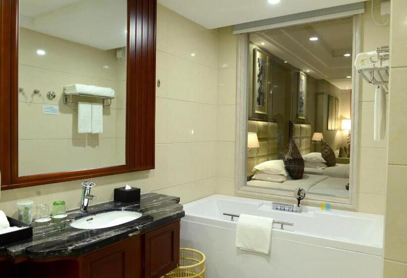 デラックスルーム, Country Garden Phenix