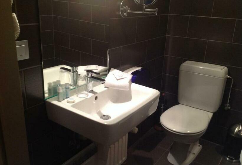 컴포트 룸, Castel