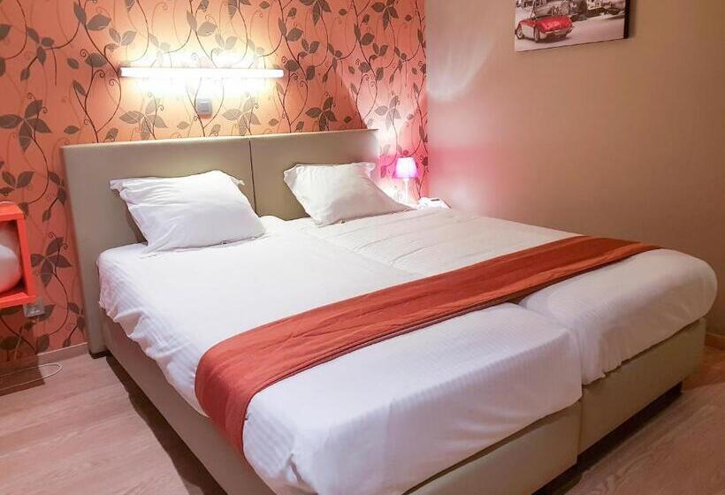 패밀리 룸, Castel