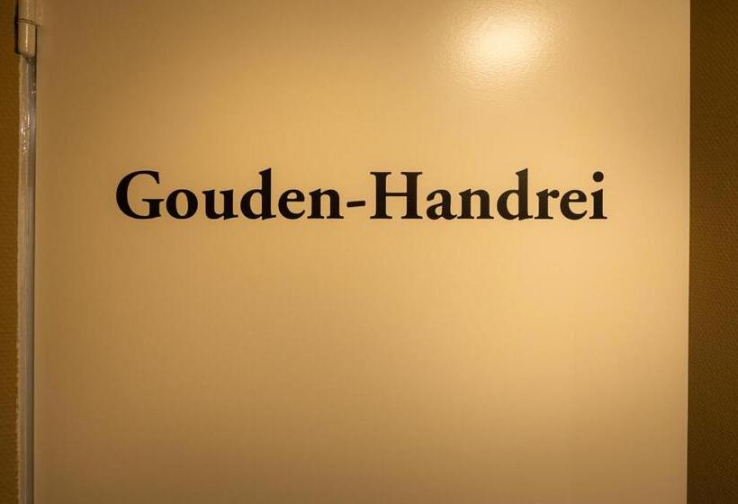 패밀리 룸, Cavalier