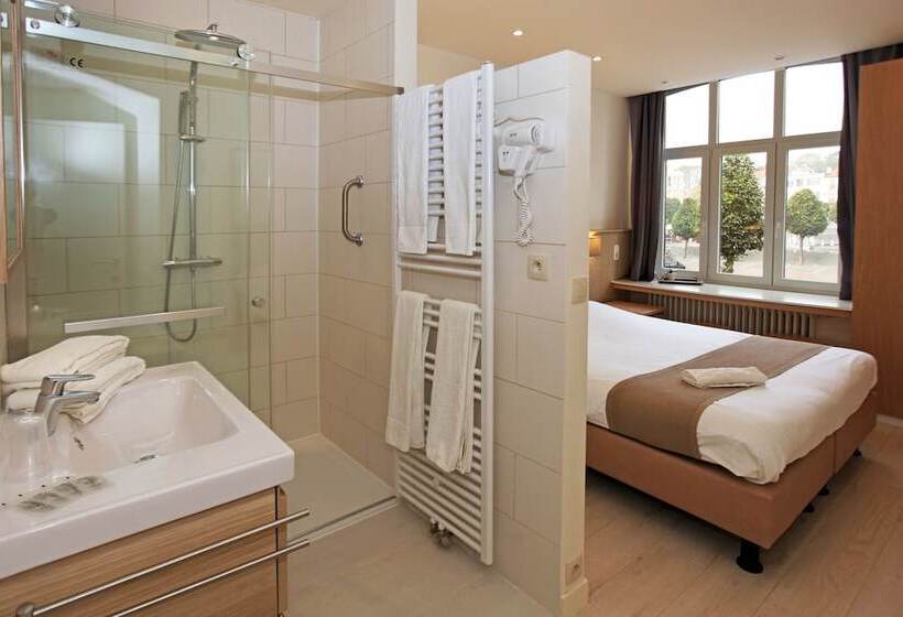 2 베드룸 패밀리 스위트, Cecil