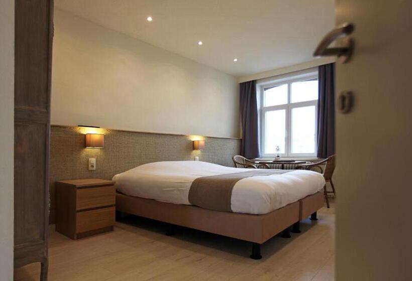 스탠다드 트리플 룸, Cecil