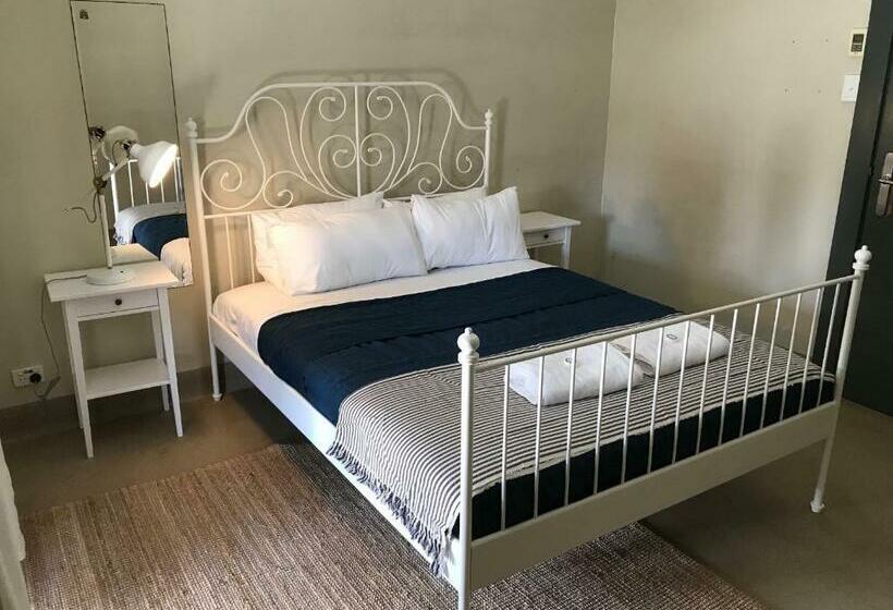 اتاق استاندارد با سرویس بهداشتی مشترک, Coolangatta Sands